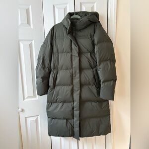Uniqlo Women's Seamless Down Long Coat. Dark Green (Olive)